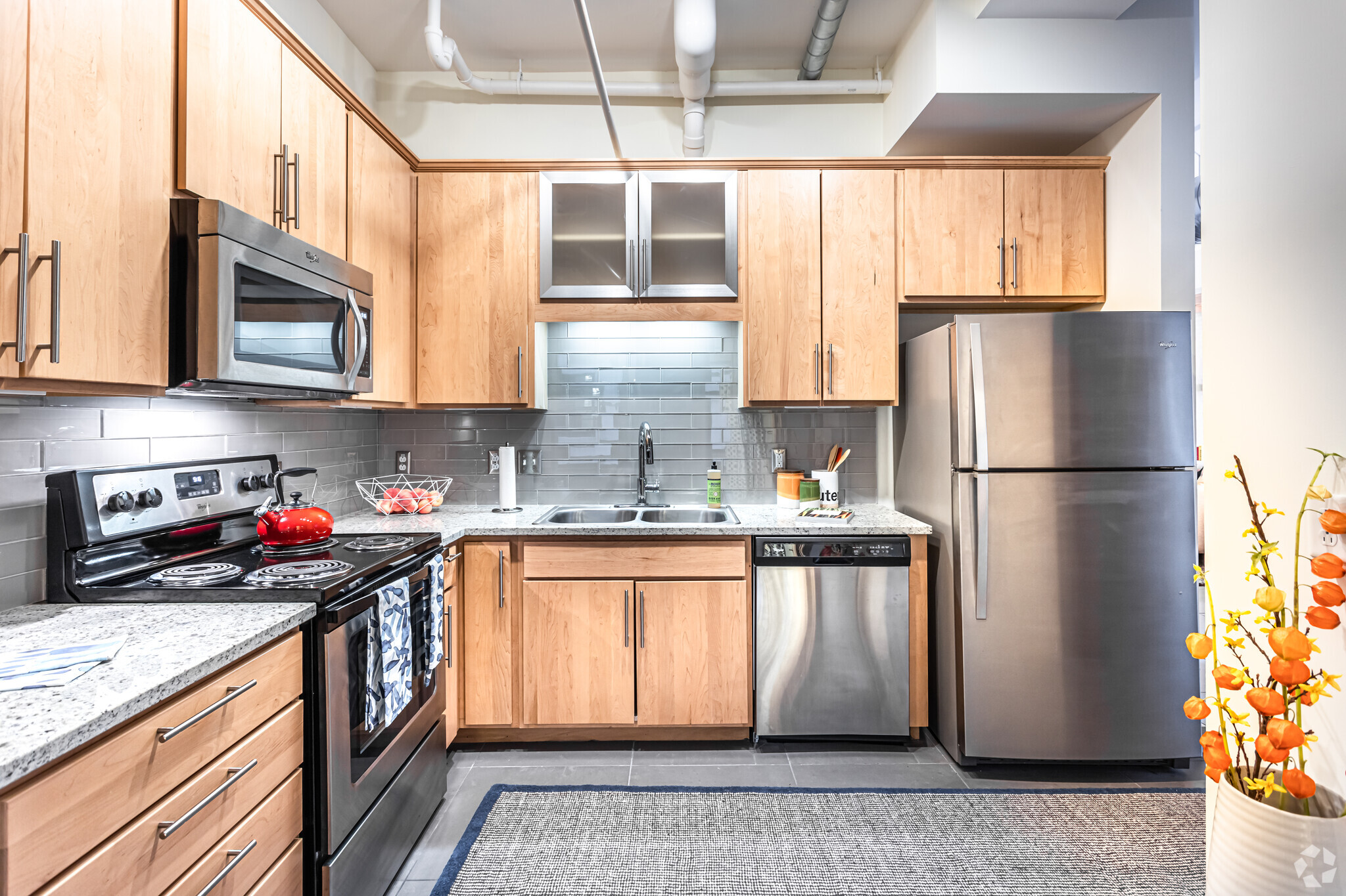 2BR, 2BA - 1163 SF - Arcade Apartments