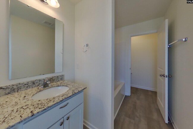 Building Photo - 1077 Crescent Moon Lp