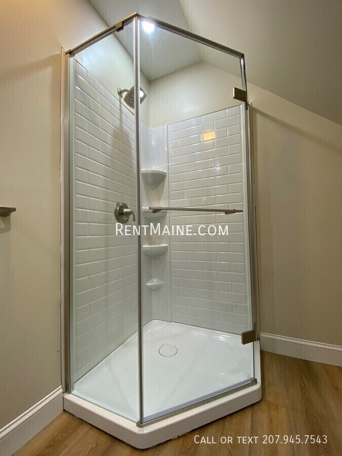 Building Photo - 46 Main Rd S