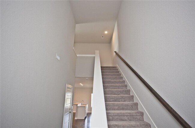 Building Photo - 3811 SW Peachwood Dr