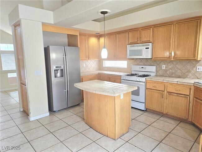 Building Photo - 7883 Salt Spray Ct