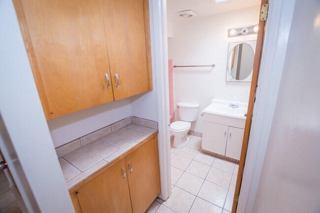 Building Photo - Large Corner Lot Santé Fe Home, Over 1650 ...