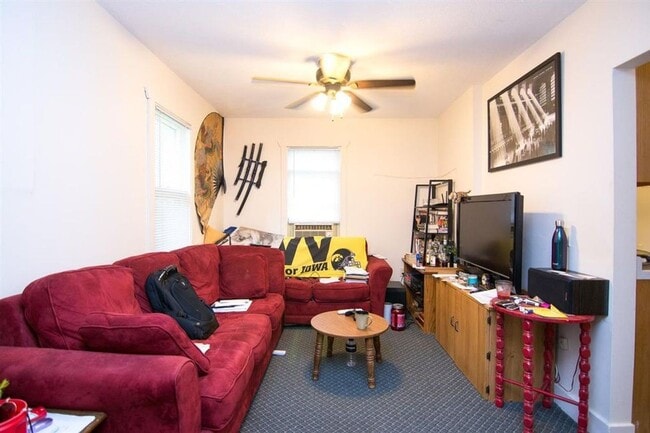 Building Photo - Cozy 1 Bedroom House