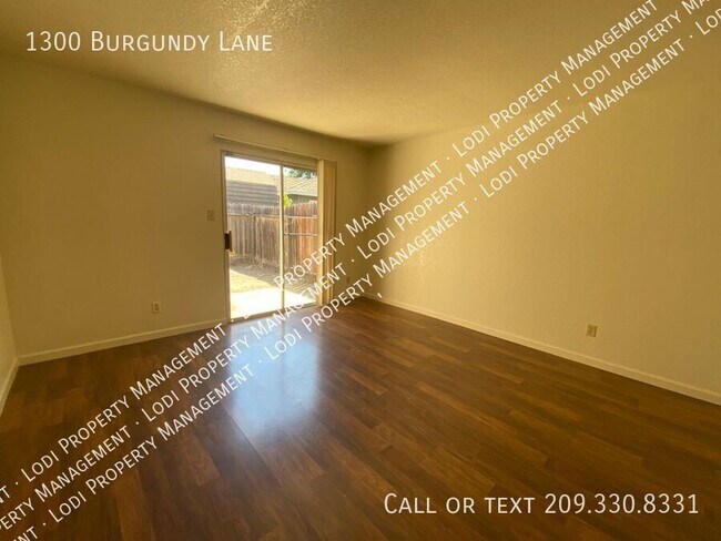Building Photo - 1300 Burgundy Ln