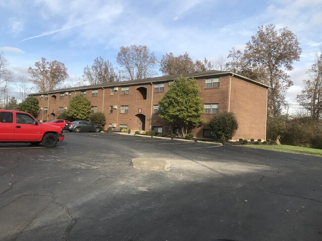 Building Photo - 204 Highland St