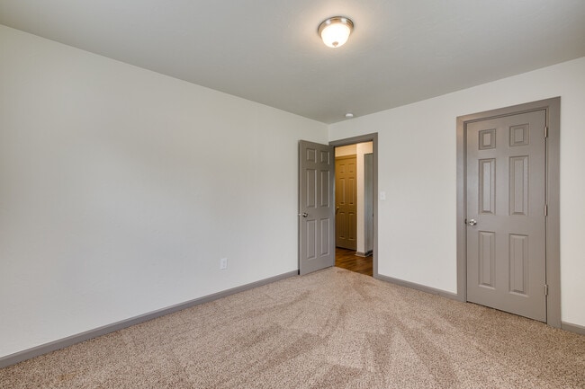 Building Photo - 2408 NW 40th St