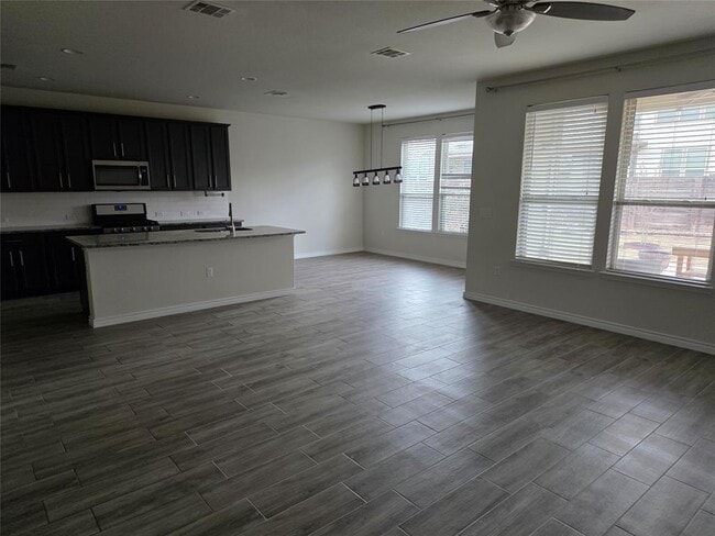 Building Photo - 14008 Eucalyptus Bnd