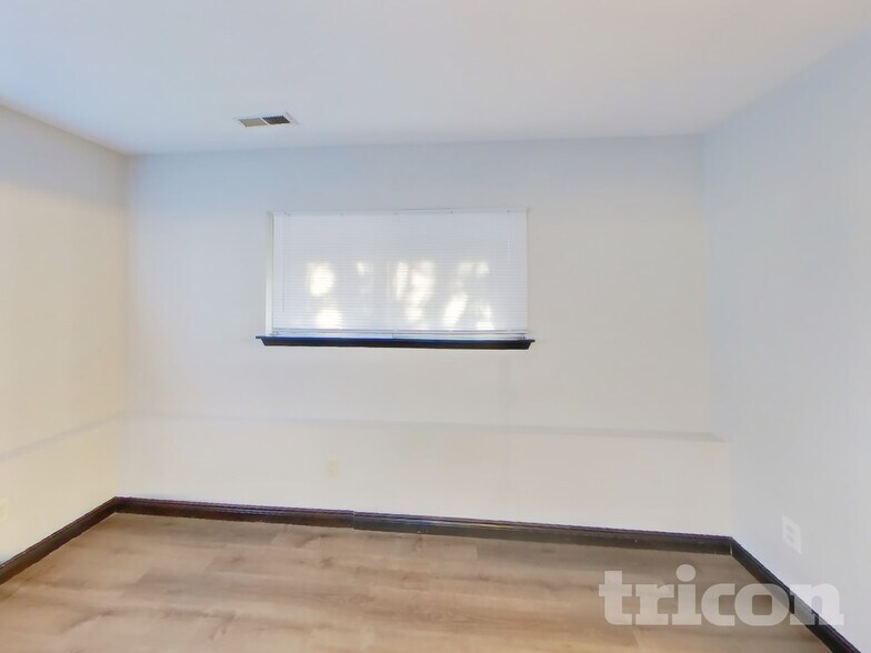 Building Photo - 1403 Cedar Ridge Ct