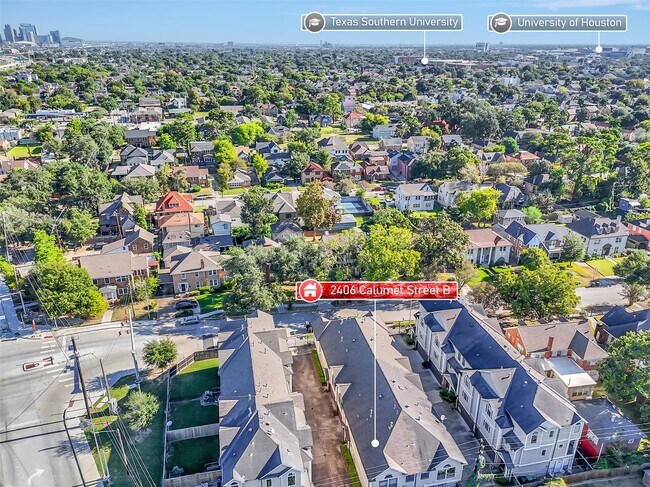 Building Photo - 2406 Calumet St