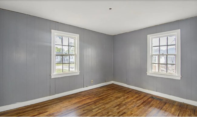 Building Photo - 2028 Lee Terrace SW