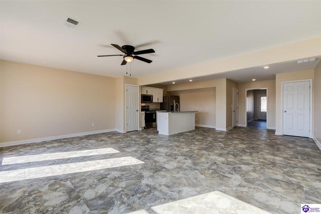 Building Photo - 203 Dixon Cir