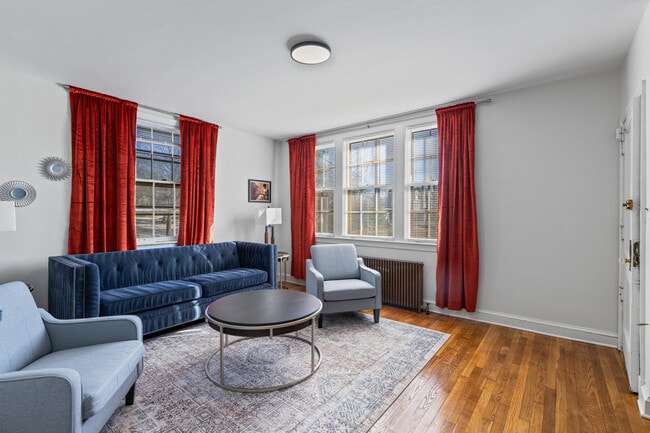 Building Photo - 4348 Southern Ave SE