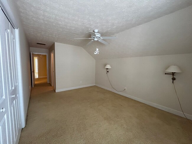 Building Photo - **ASK HOW YOU CAN MOVE IN WITH NO SECURITY DEPOSIT**111 Hanbury Lane - 4 BD, 2.5 BA Home in the A...