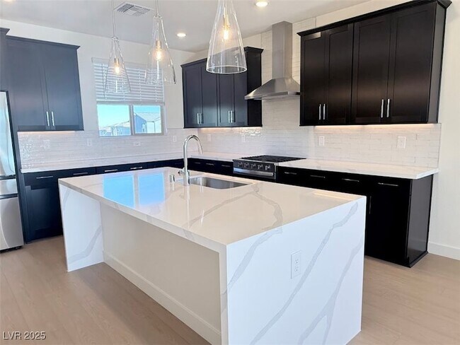 Building Photo - 11737 Stone Curlew Ave