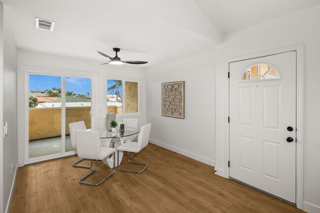 Building Photo - 152 Evergreen Ave