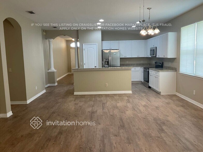 Building Photo - 5015 Lakehurst Ct