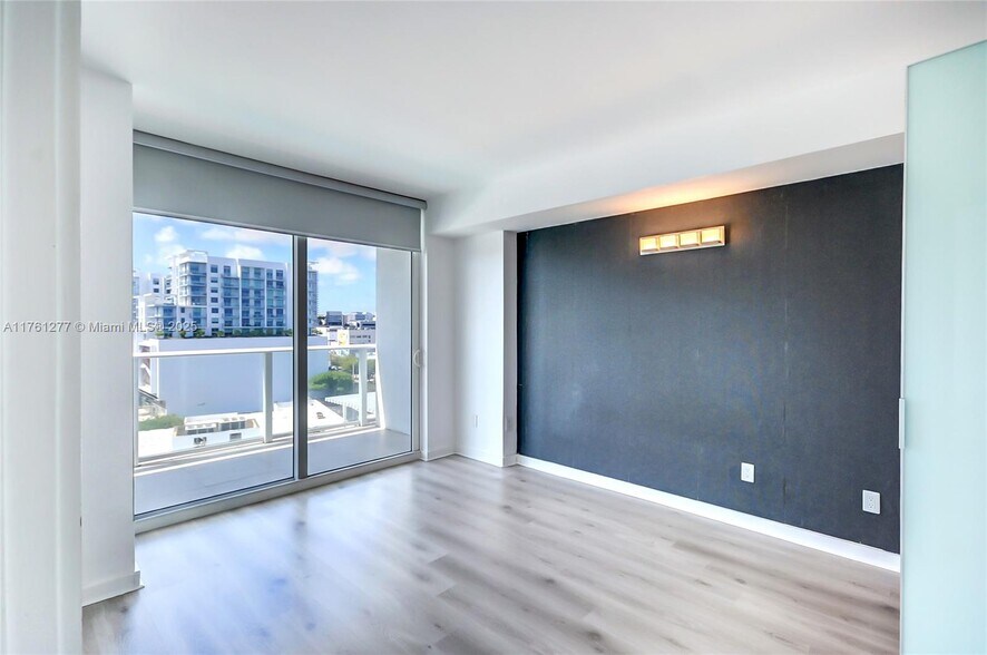 Building Photo - 4250 Biscayne Blvd