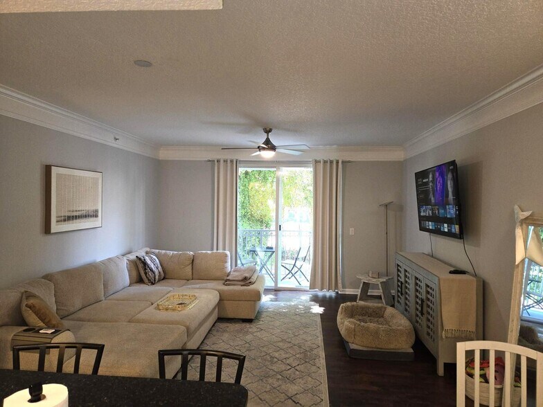 Building Photo - 2024 Alta Meadows Ln