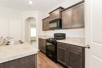 Building Photo - 2209 Onyx Ln