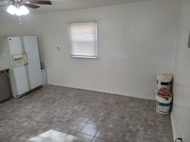 Building Photo - 502 Fir St