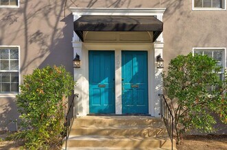 Building Photo - 804 W 31st St