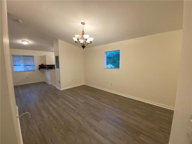 Building Photo - 970 NE 34th Ave