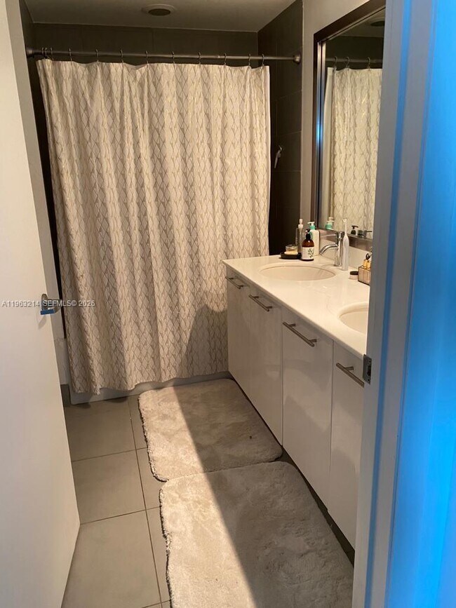 Building Photo - 92 SW 3rd St