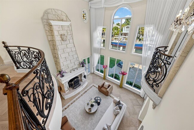 Building Photo - 628 Coral Way