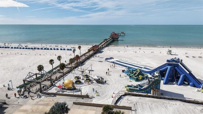 Building Photo - 741 Lantana Ave