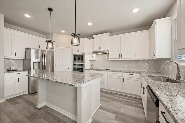 Building Photo - 127 Clearwater Ct