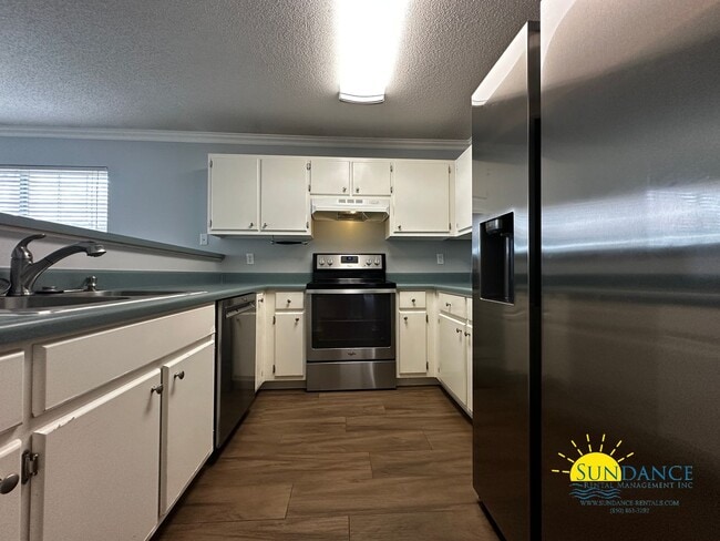 Building Photo - Wonderful 4 Bedroom Home in Fort Walton Beach