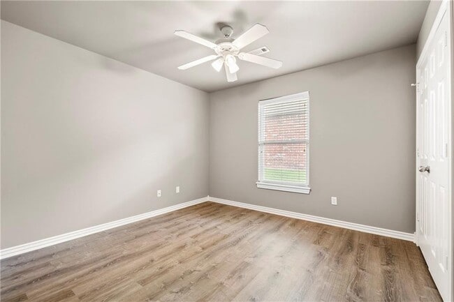 Building Photo - 263 Copper Oaks Dr