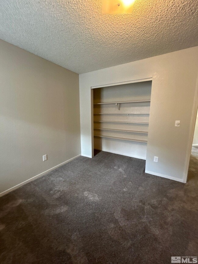 Building Photo - 4918 Bayridge Ln