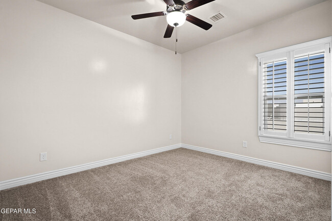 Building Photo - 12333 Desert Dove Ave