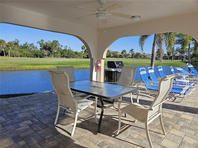 Building Photo - 812 Capri Isles Blvd