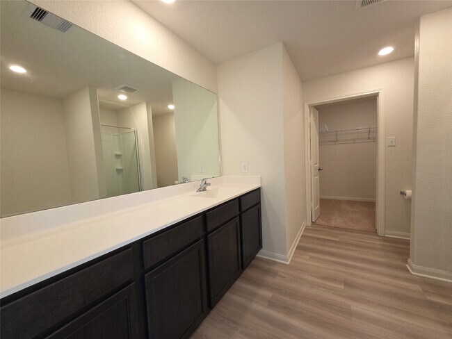 Building Photo - 24013 Wilde Dr