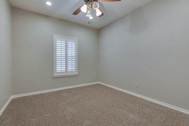 Building Photo - Location....Location....Location....