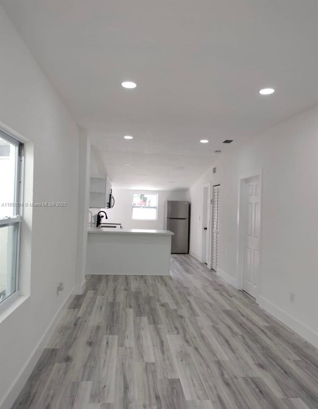 Building Photo - 1062 NW 25th St