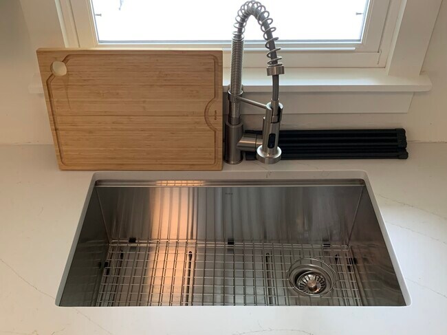 Building Photo - 414 Charles Ct