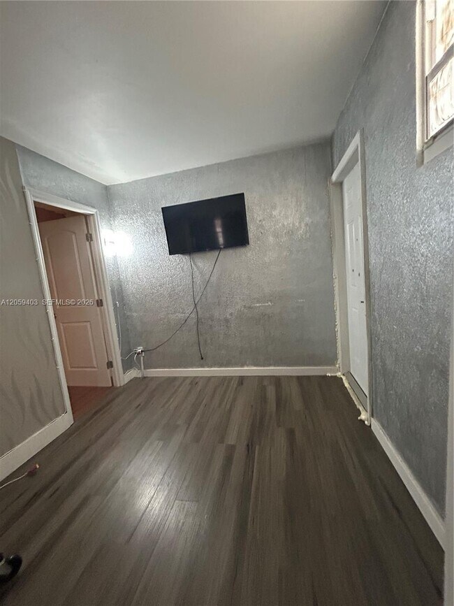 Building Photo - 5710 NW 64th Way
