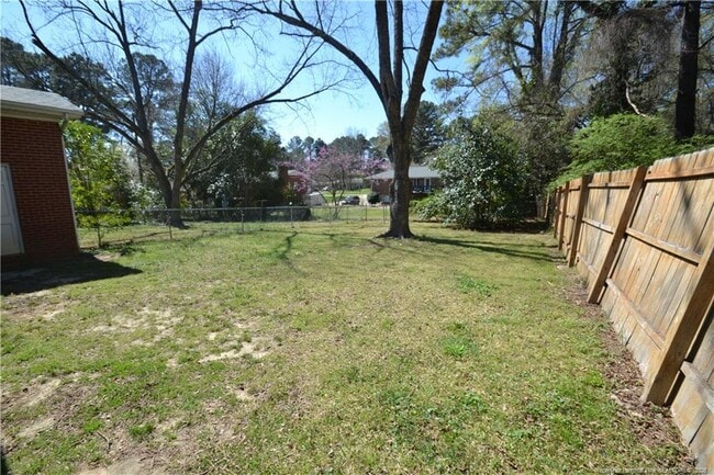 Building Photo - 5133 Lundy Dr