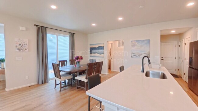 Building Photo - 6126 Saddle Horn Dr