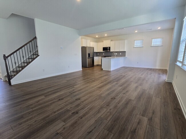 Building Photo - 5525 Hydrangea St