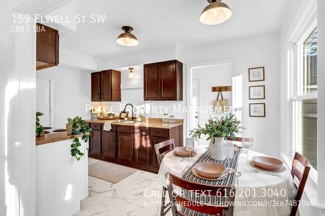 Building Photo - 159 Elwell St SW