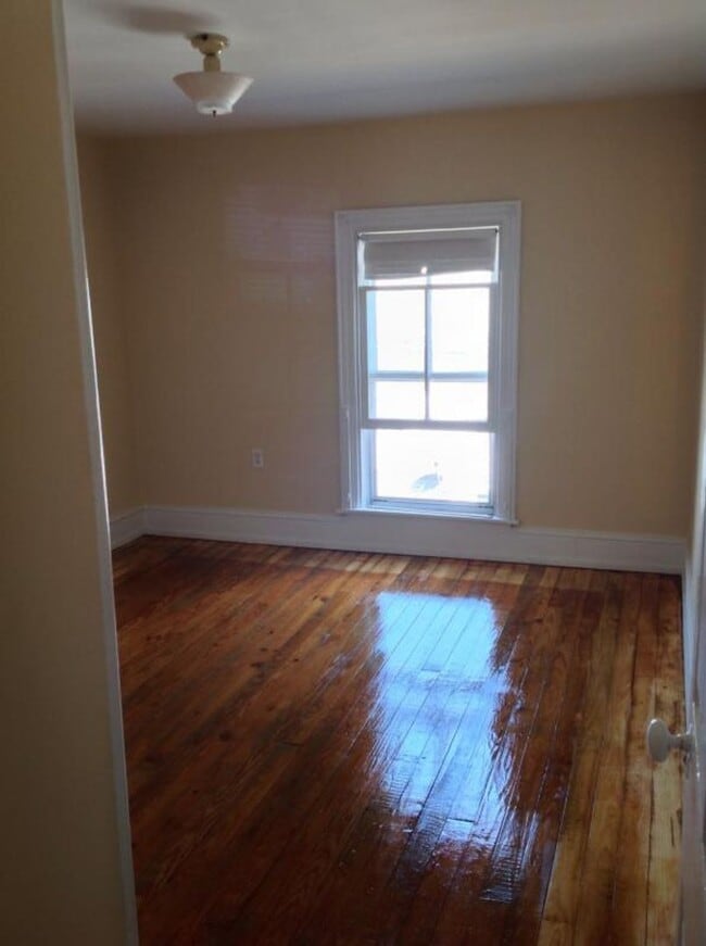 Building Photo - 29 N 5th St