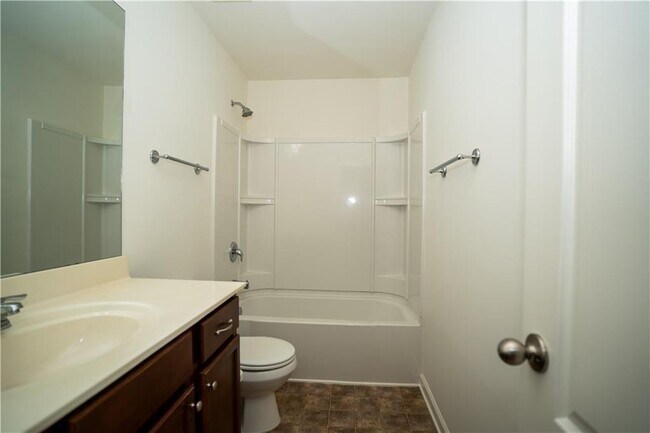 Building Photo - 2412 Harpers Way