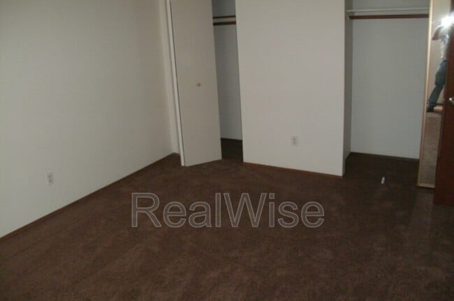 Building Photo - 17838 NE Multnomah Dr