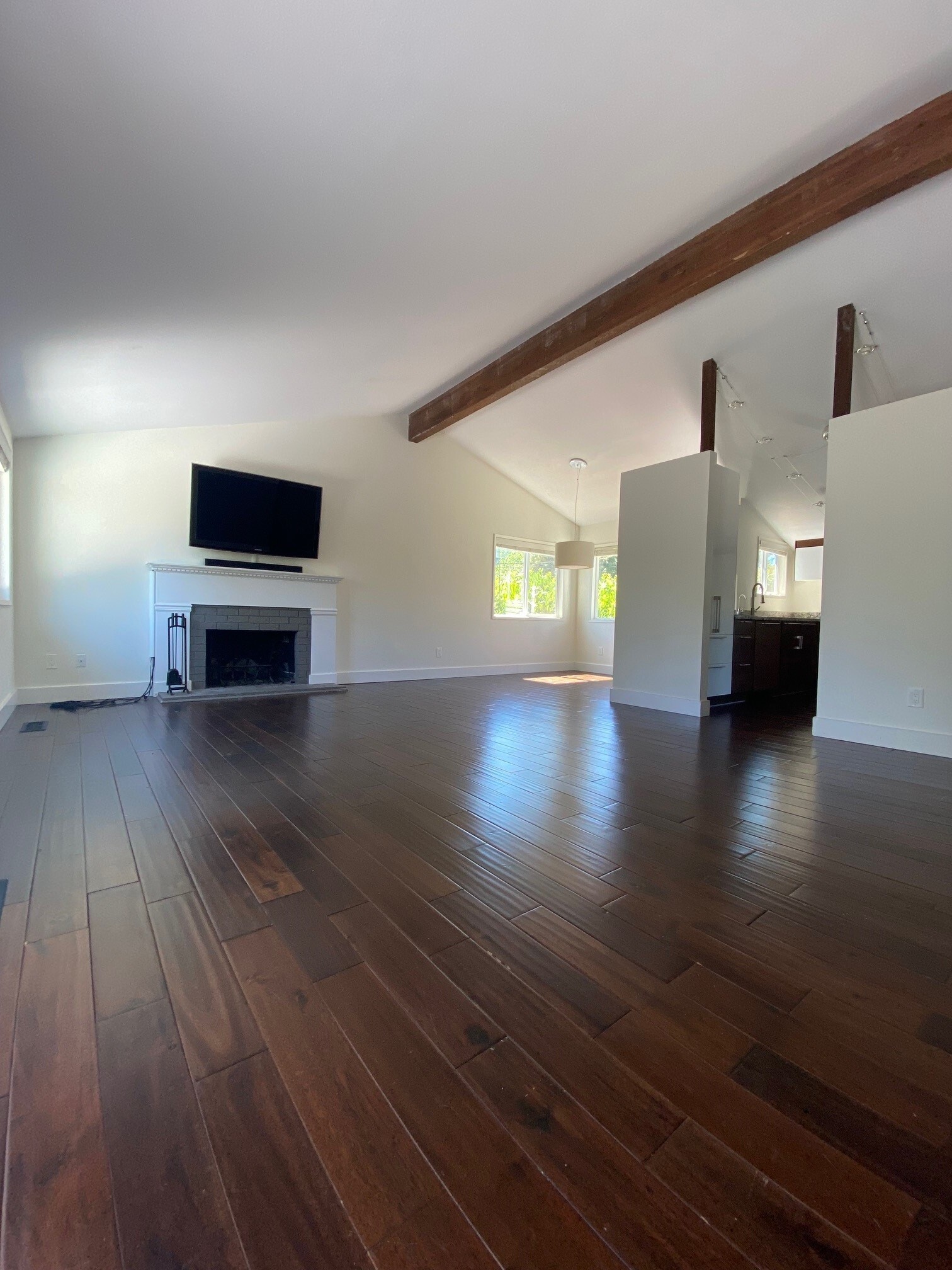 Vaulted Living Dining - 1016 NE 105th St