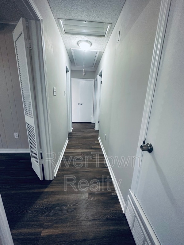 Building Photo - 2864 Whitney Ave