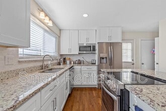 Building Photo - 12958 Ambois Dr